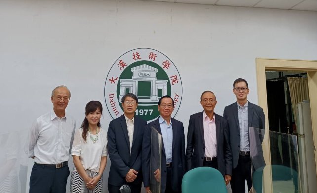 111.04.12邀請林聰明校長、陳振貴校長、鍾瑞國校長、劉靜文理事長、魏家珮廠長擔任校發會委員