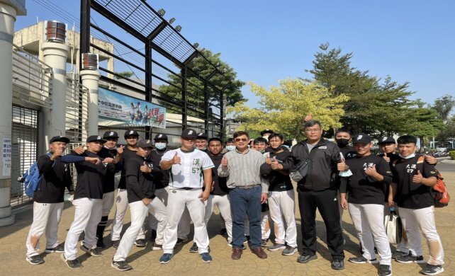恭喜本校棒球隊榮獲110年甲二級A組預賽冠軍